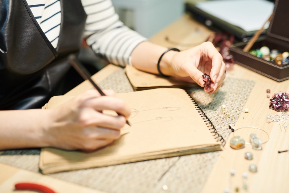 Artistry of Custom Jewelry Manufacturers