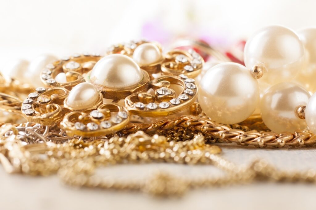 Difference Between Gold Filled and Gold Plated Jewelry | Custom Fashion ...