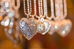 Alloy Necklaces Accessorize with Confidence and Sophistication