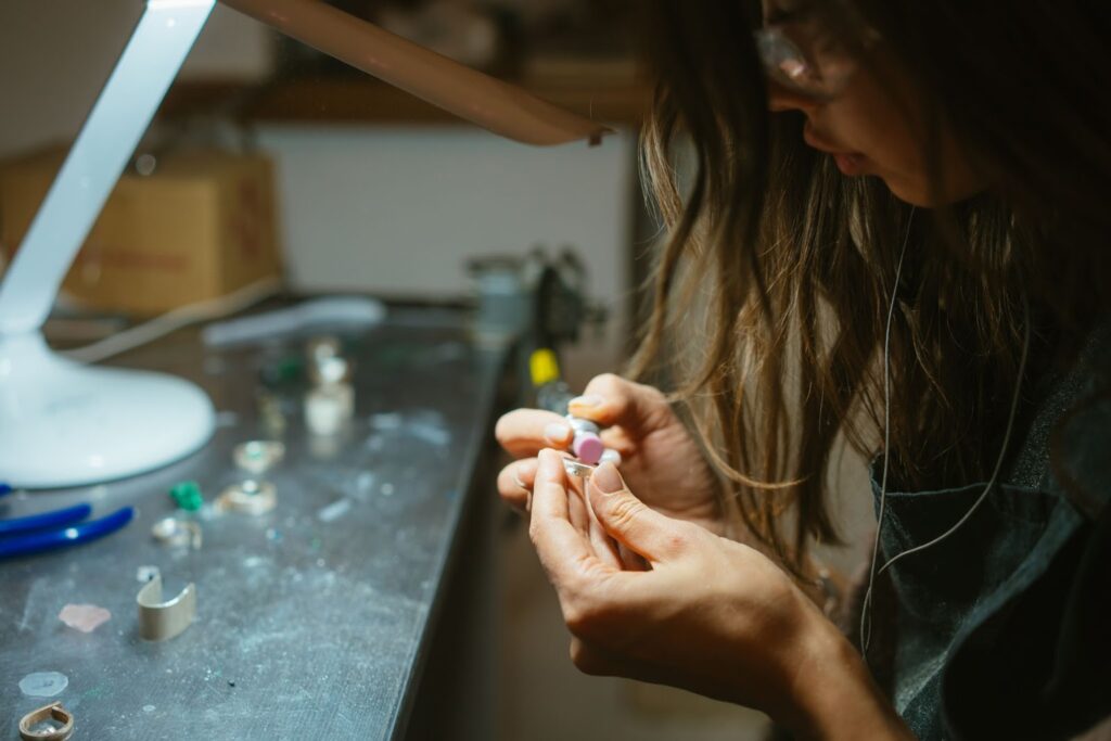 The Process of Working with a Custom Jewelry Manufacturer